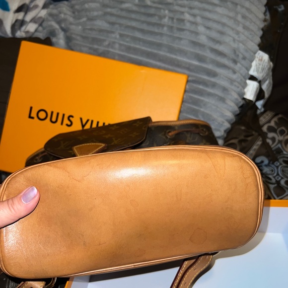 Louis Vuitton Montsouris MM backpack - Picture 4 of 10